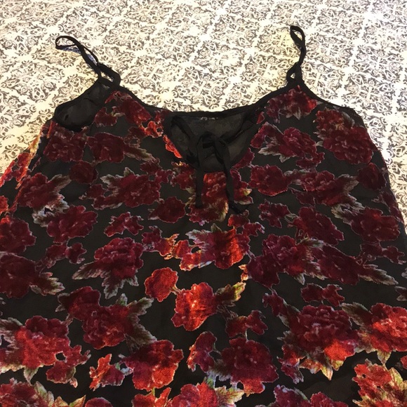 Band of gypsies roses tank top - Picture 3 of 5